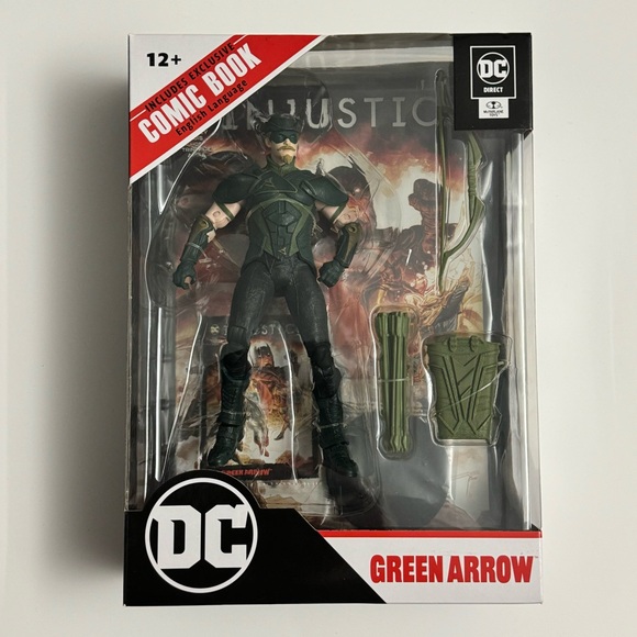 DC Direct McFarlane Page Punchers GREEN ARROW 7” with Injustice Comic Book NEW - Picture 1 of 4
